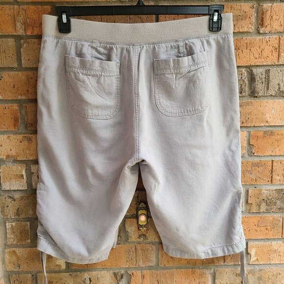 Izod Light Gray Capris - Picture 6 of 11